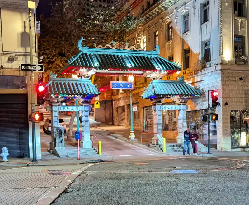 The famous Chinatown Dragon Gate at night