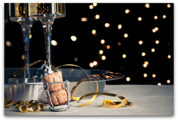 40+ Awesome New Year's Eve Party Decorations 2023