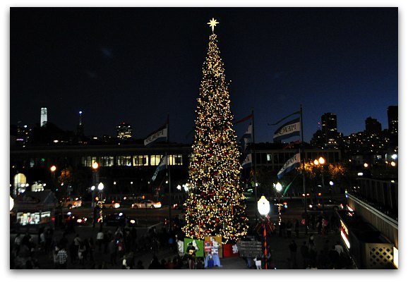 The Largest Indoor Christmas Tree + 4 More Holiday Happenings at the  Galleria